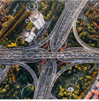 aeriel view of highways intersecting